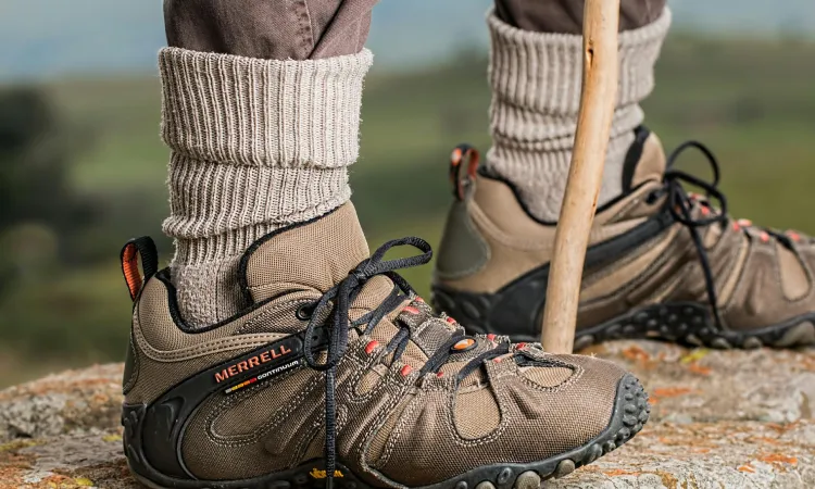 Kesalahan perawatan sepatu gunung, Sumber: pexels.com