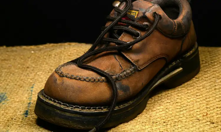 Usia pemakaian sepatu, Sumber: pexels.com