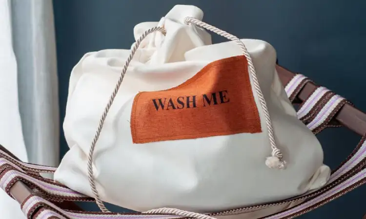 Cara merawat tas kanvas, Sumber: karmatotes.com