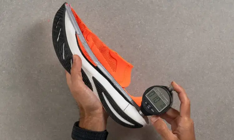 Midsole sepatu, Sumber: runrepeat.com