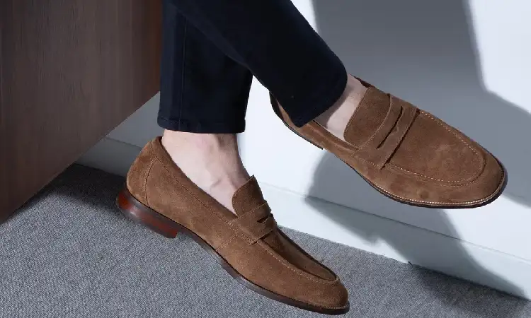 Loafers man, Sumber: hearstapps.com