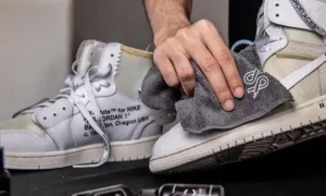 Promo bundling bisnis laundry sepatu, Sumber: thevoiceoffashion.com