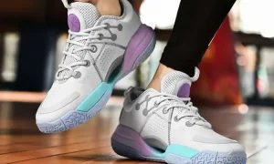 Sepatu basket, Sumber: static-src.com