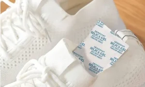 Silica gel pada sepatu, Sumber: amazon.com