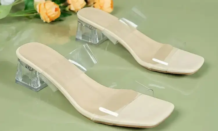 Sepatu pvc, Sumber: alicdn.com