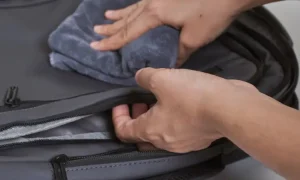 Mencuci tas, Sumber: apartmenttherapy.info