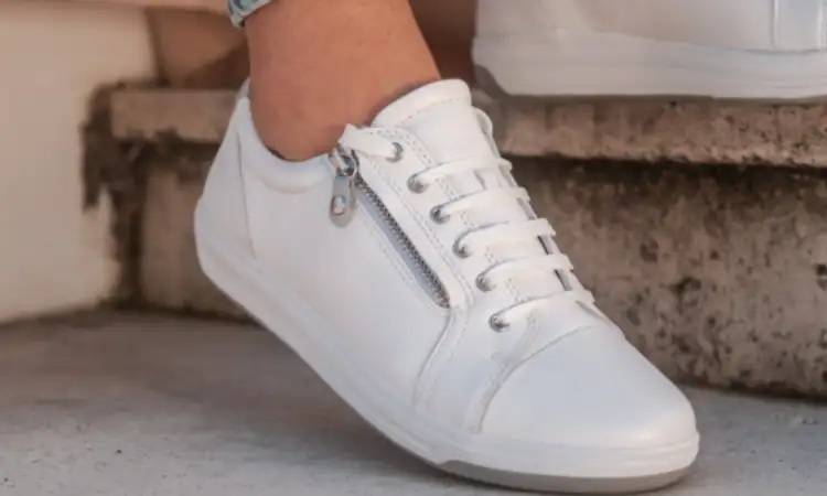 Zip sneakers, Sumber: googleapis.com