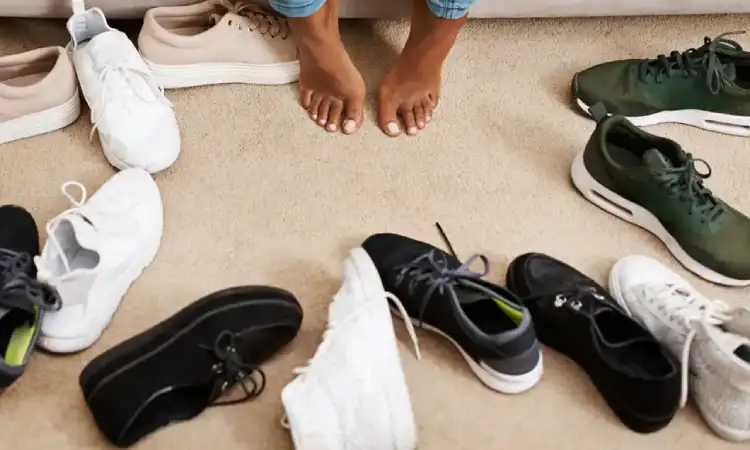 Sepatu flat foot, Sumber: podexpert.com