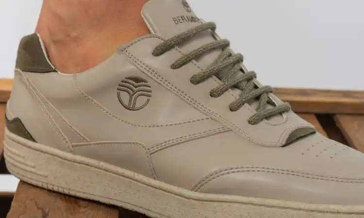 Sepatu polyester, Sumber: green-shirts.com